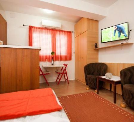 Centar 1 Private Room With Ensuite And Kitchenette Split Eksteriør bilde